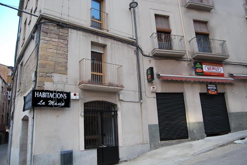 Hostal La Masia Манреза Екстер'єр фото